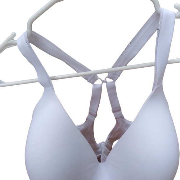 Hanes Intimates & Sleepwear Hanes Wireless T Shirt Bra Full